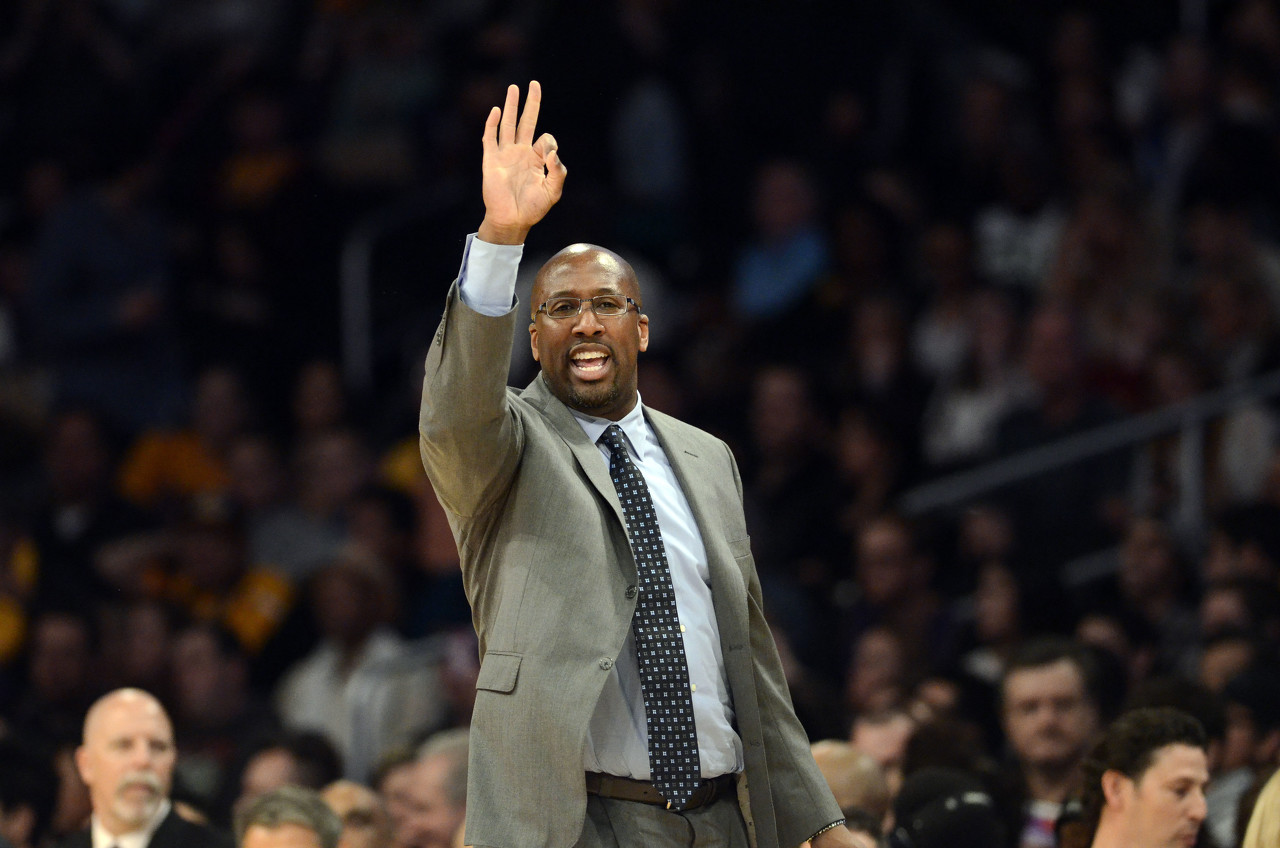 美记：迈克-布朗在勇士开拓了进攻视野 不过他的根基仍在防守端