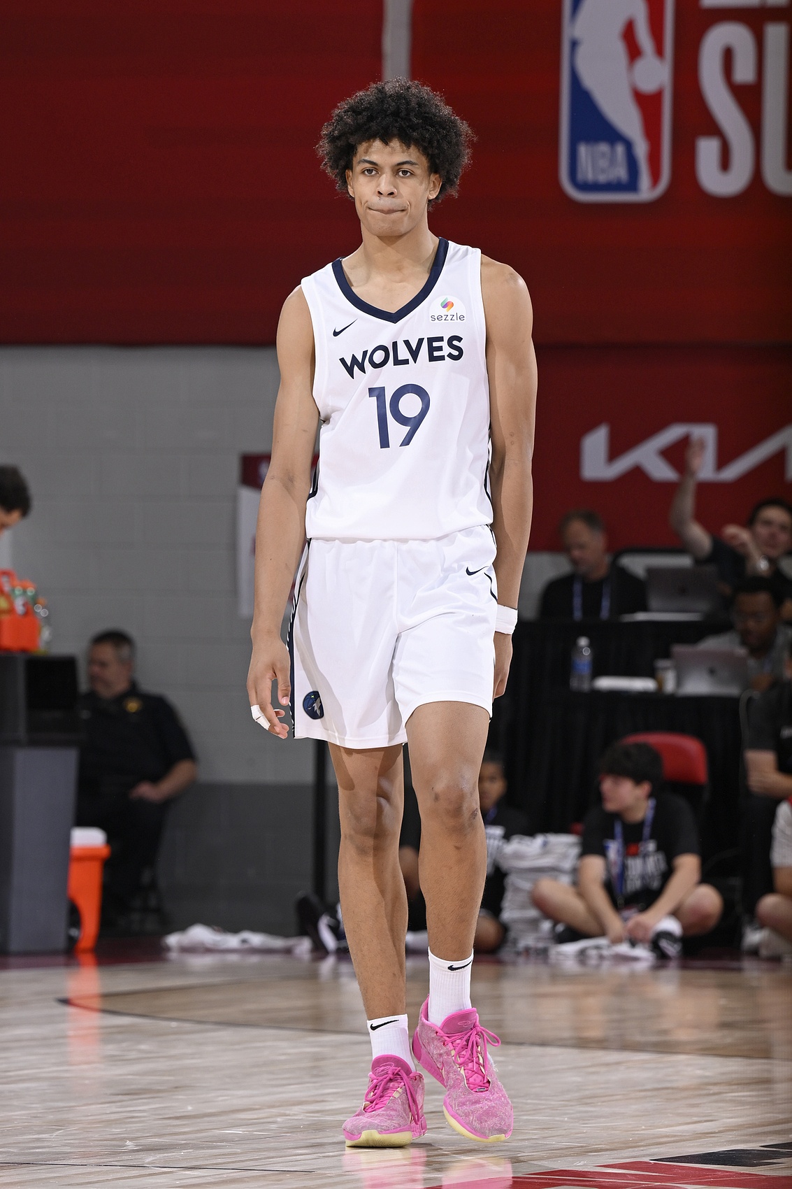 芬奇谈17号秀贝兰热：打球强硬无所畏惧 对比赛的感觉很敏锐