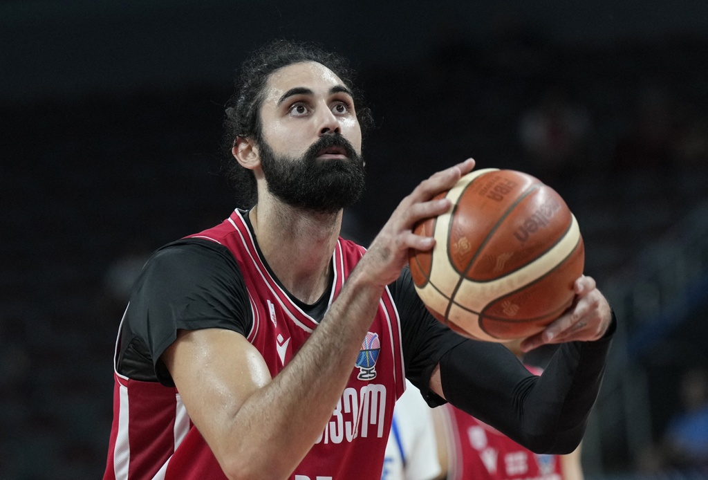 比塔泽：欧锦赛前8对格鲁吉亚是了不起成就 当然和小瓦他们没得比